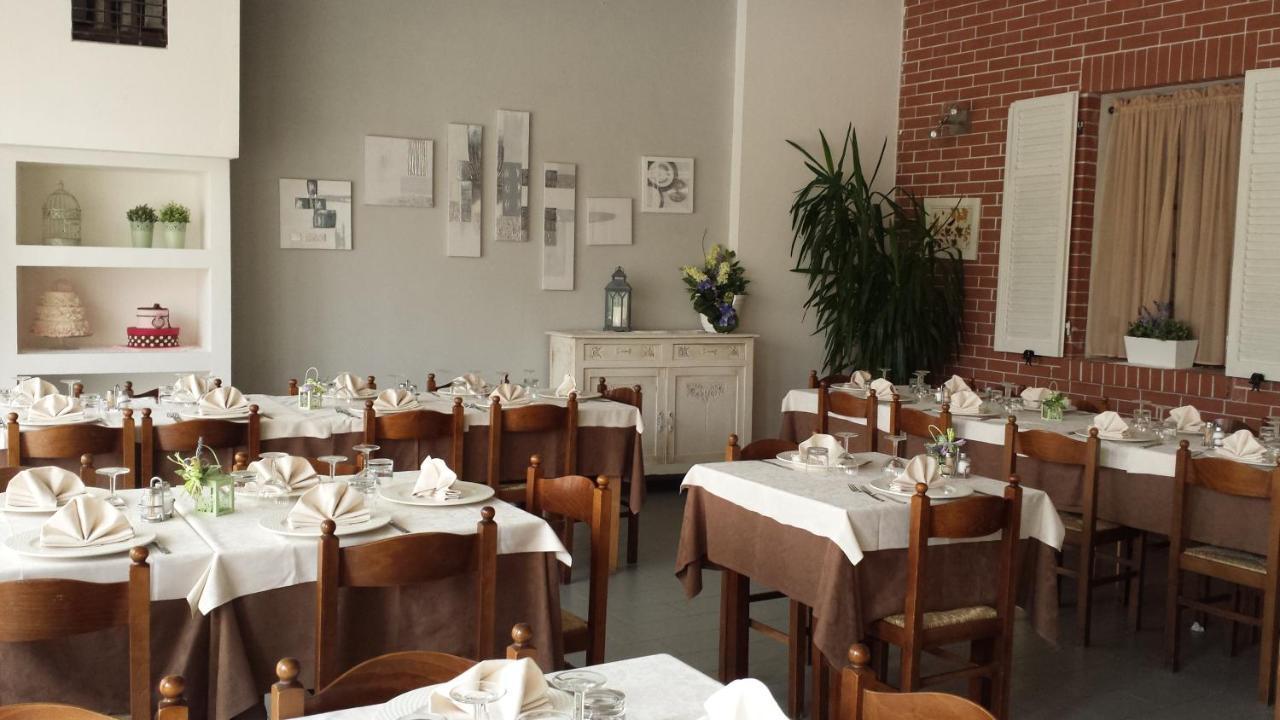 Albergo Ristorante Da Tunon Oviglio Exteriér fotografie